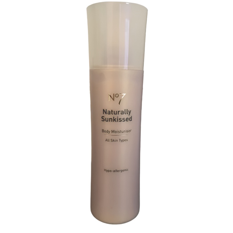 No7 Naturally Sunkissed Gradual Tan Body Moisturiser 200ml