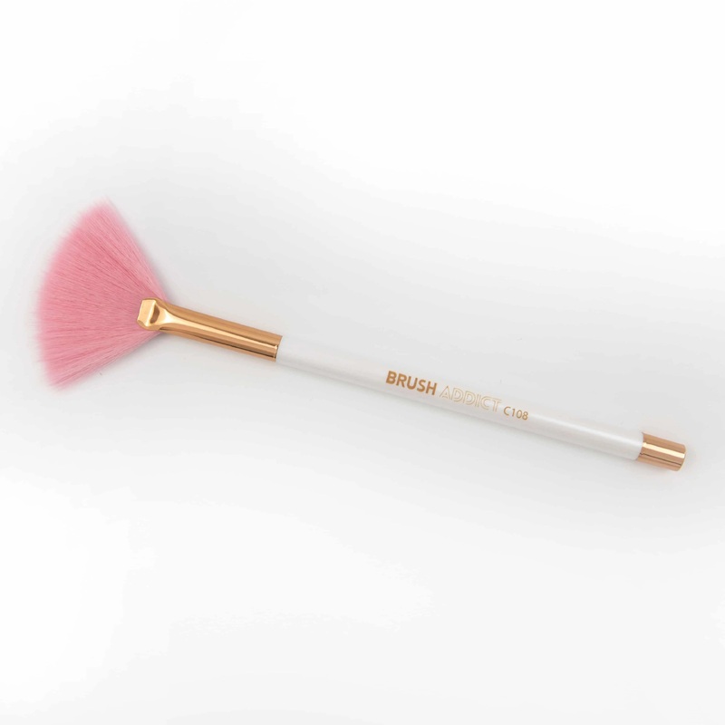 Brush Addict Fan Brush – C108