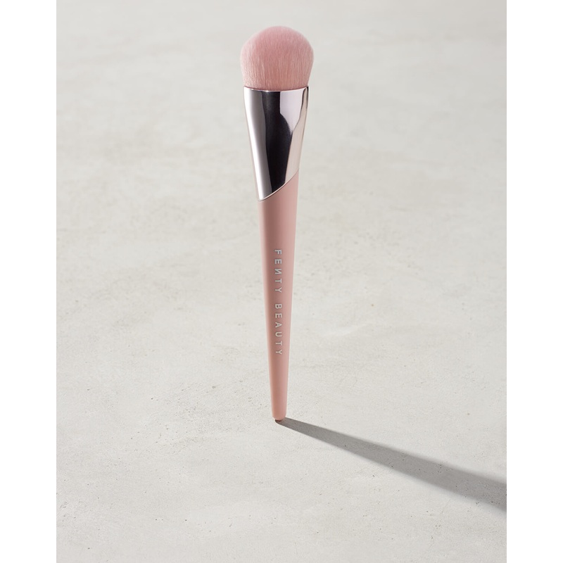 Full-Bodied Foundation Brush 110