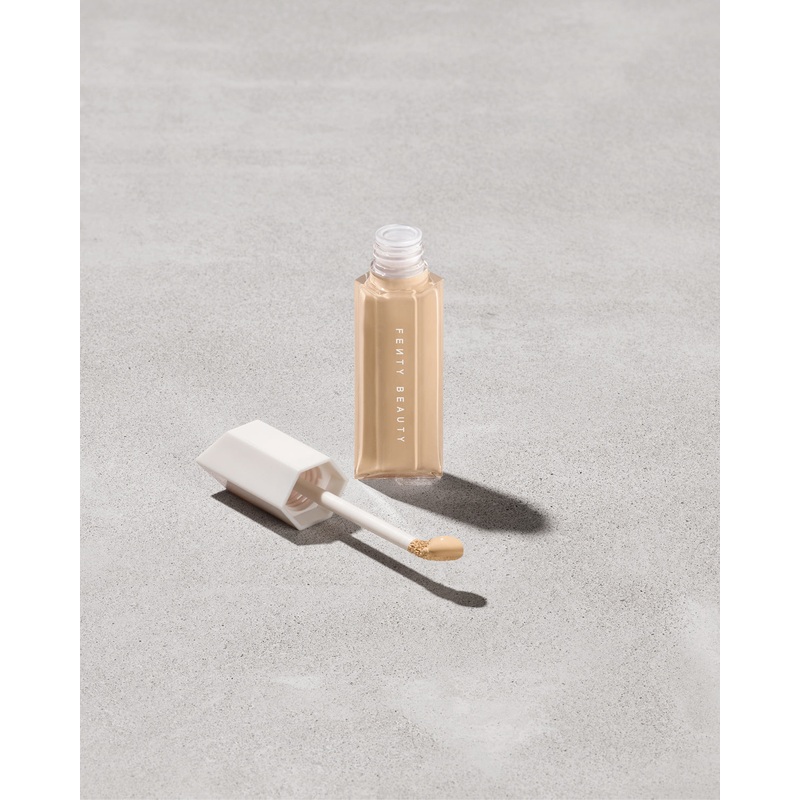 We’re Even Hydrating Longwear Concealer  210W 210W