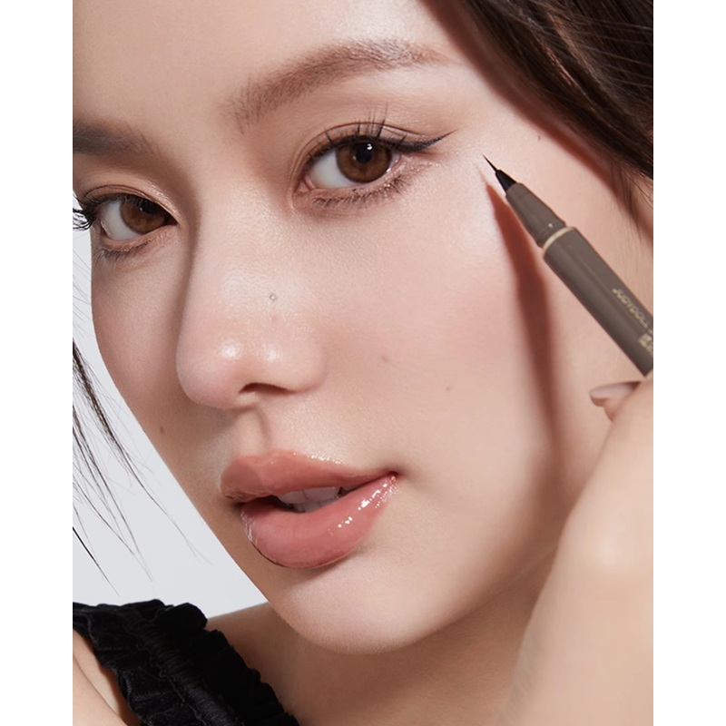 JUDYDOLL Slim Liquid Eyeliner #01 Black