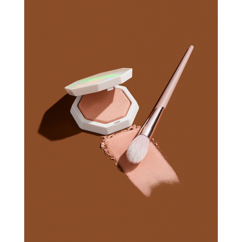 Demi’glow Light-Diffusing Highlighter + Brush Bundle