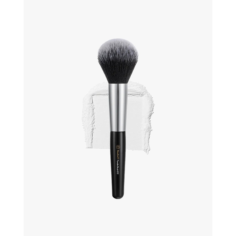 Studio 17 Powder Brush 812