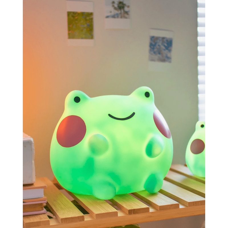 Shopzoki Ebbo Giant Frog Night Light