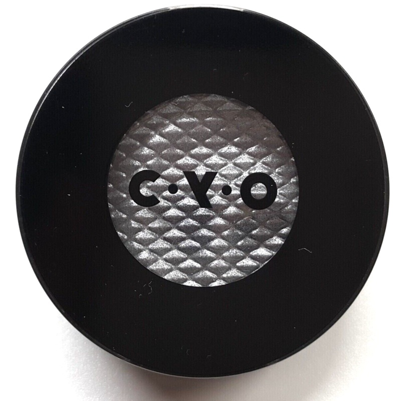 CYO Metallic Eyeshadow Fangrrrris