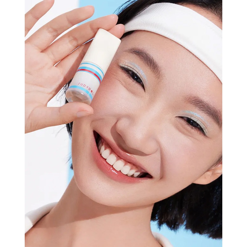 JUDYDOLL Liquid Eyeshadow – Sport Chic #G01 Drew on Grass