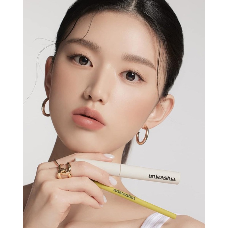 unleashia Shaper Pomade Eyebrow Fixer